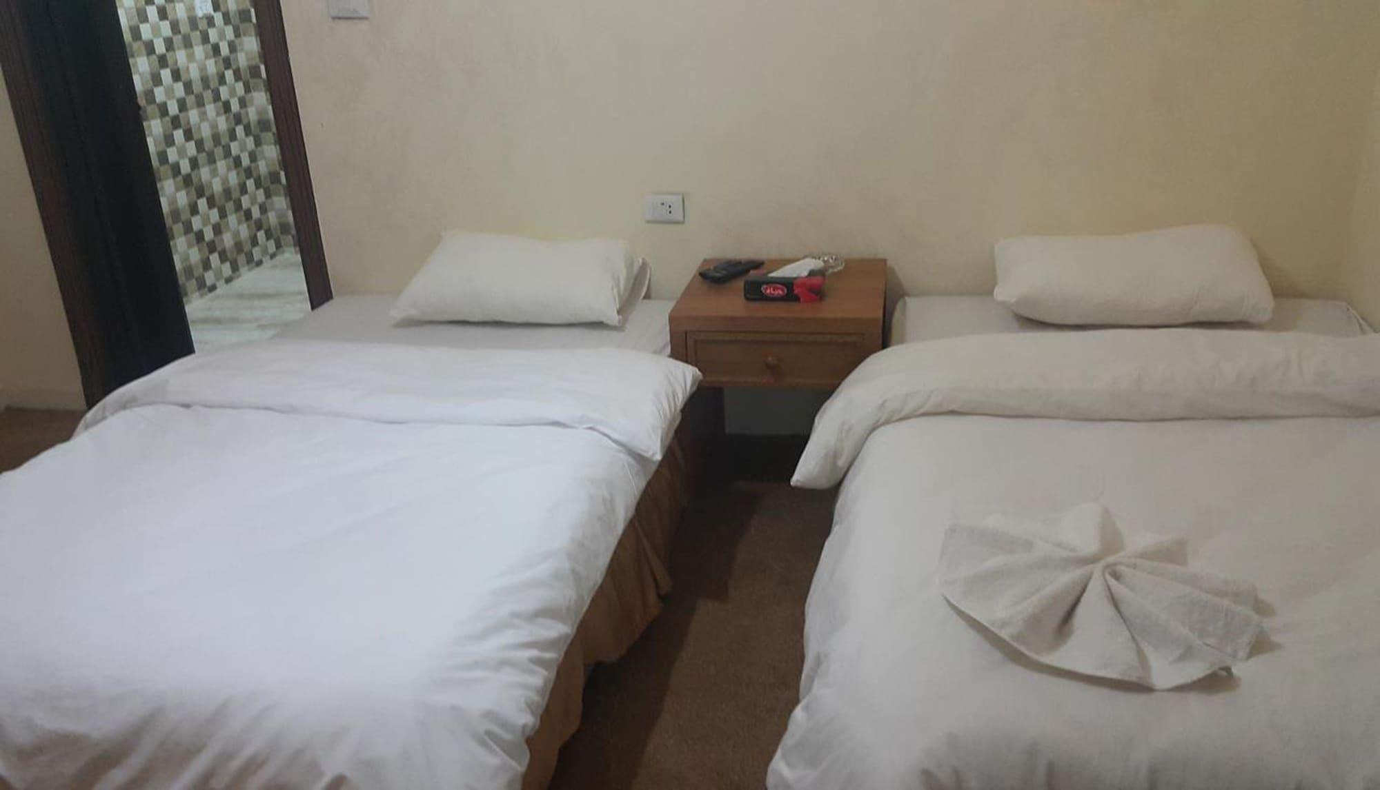 Al-Houriat Hotel Амман Экстерьер фото