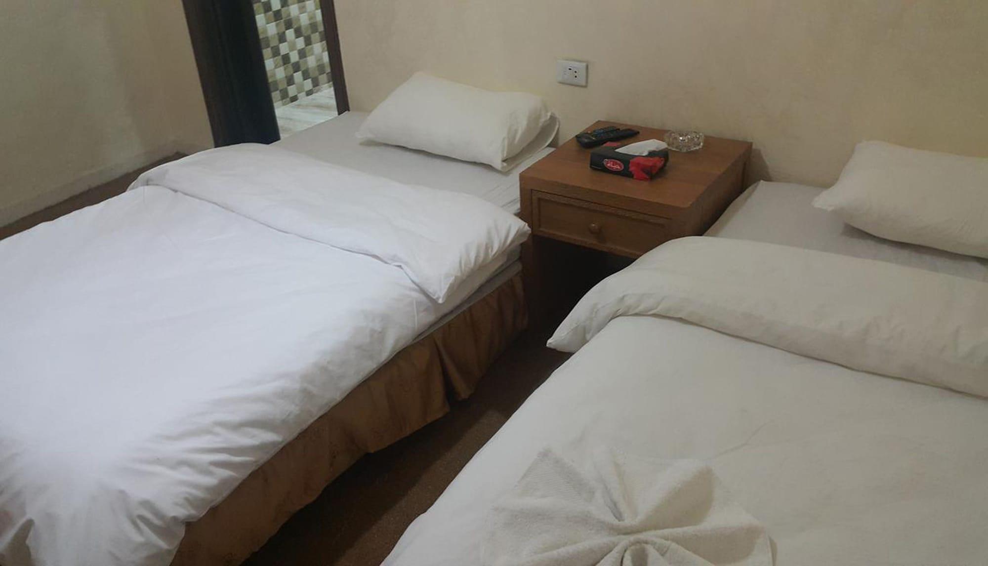Al-Houriat Hotel Амман Экстерьер фото