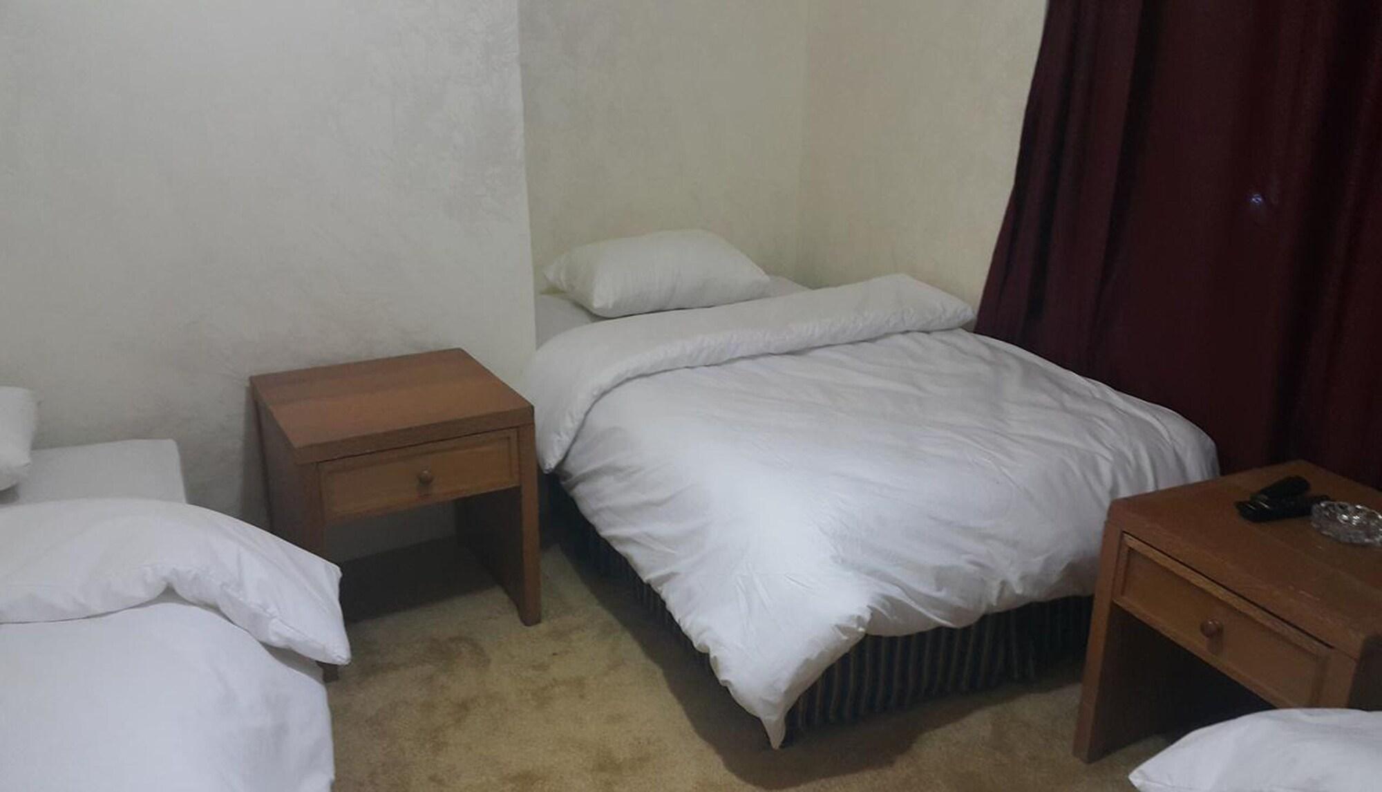 Al-Houriat Hotel Амман Экстерьер фото