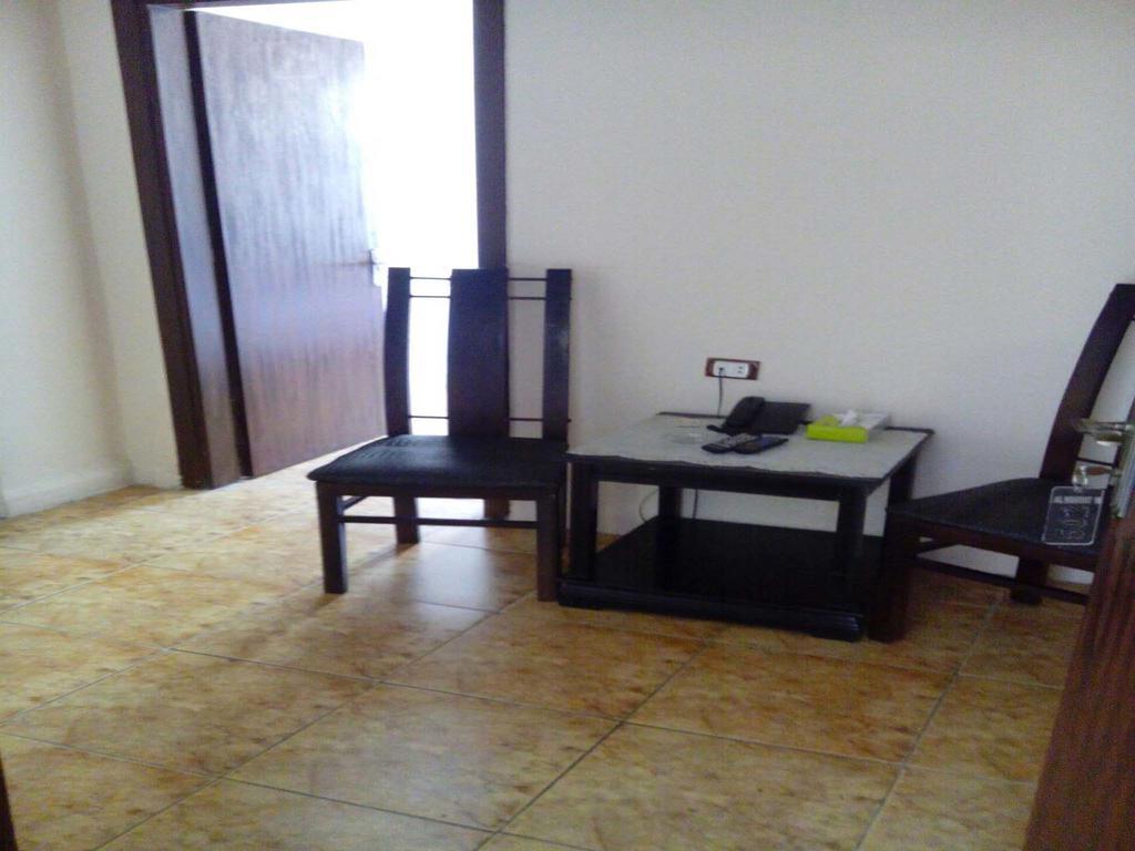 Al-Houriat Hotel Амман Экстерьер фото