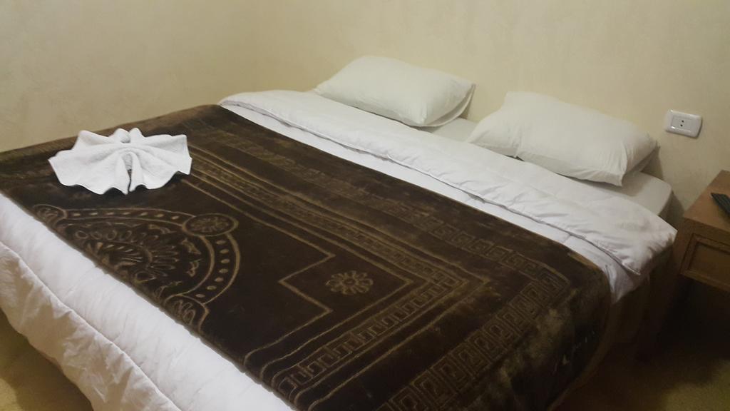 Al-Houriat Hotel Амман Экстерьер фото