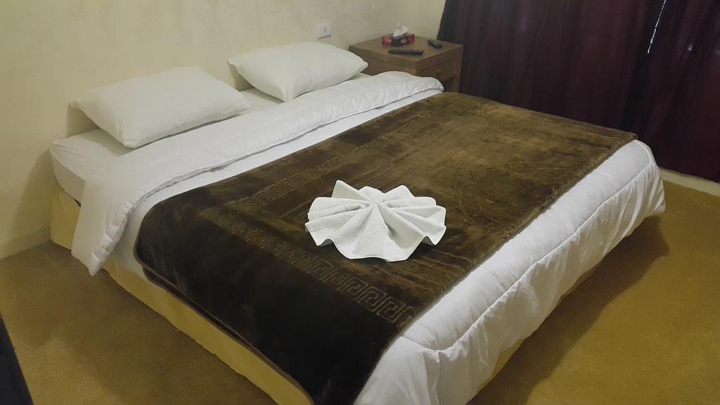 Al-Houriat Hotel Амман Экстерьер фото
