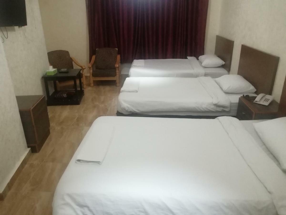 Al-Houriat Hotel Амман Экстерьер фото