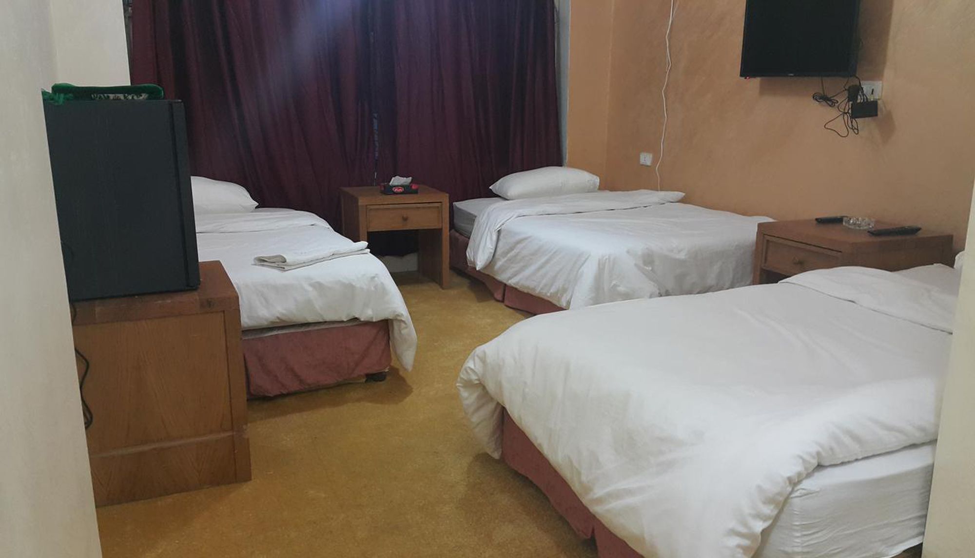 Al-Houriat Hotel Амман Экстерьер фото